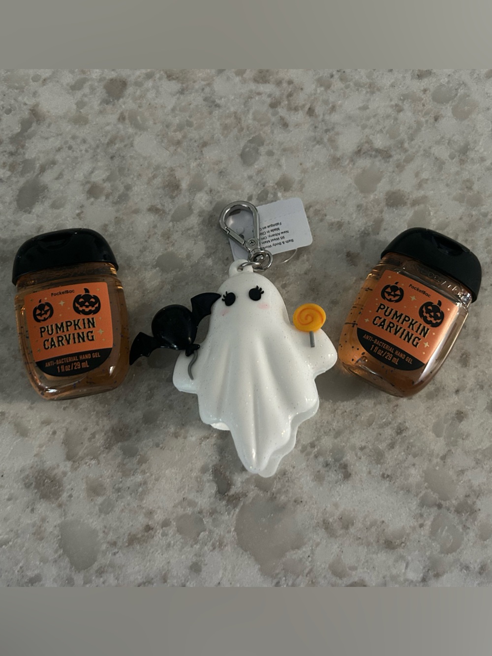 “New” Bath & Body Works White Ghost Pocketbac Holder w/2 pumpkin hand sanitizers